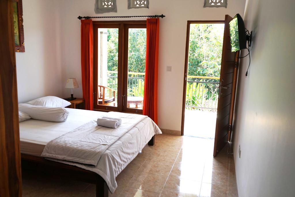 Uluwatu Made Guesthouse エクステリア 写真