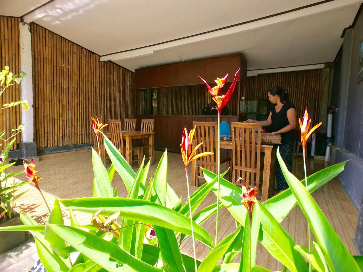 Uluwatu Made Guesthouse エクステリア 写真