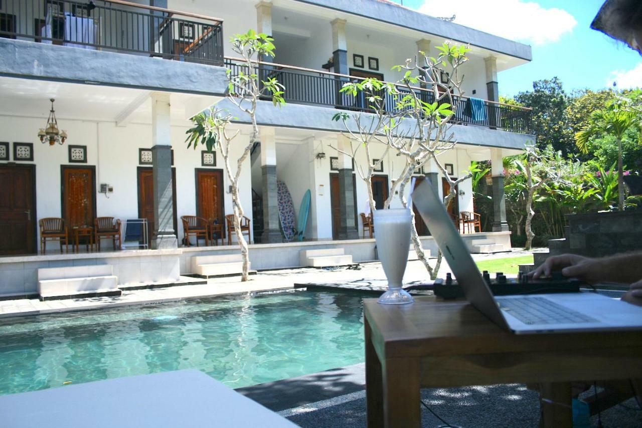 Uluwatu Made Guesthouse エクステリア 写真