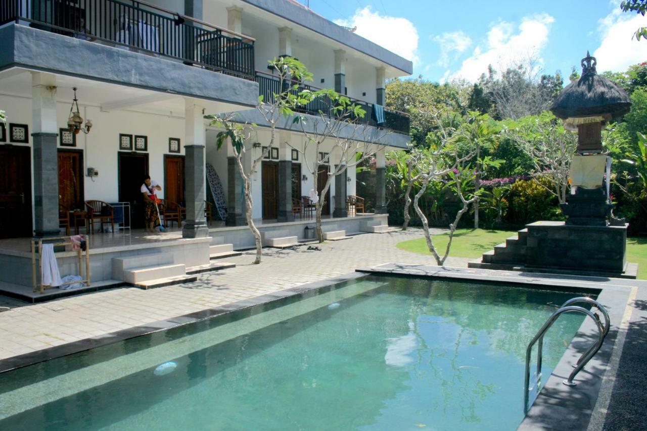 Uluwatu Made Guesthouse エクステリア 写真
